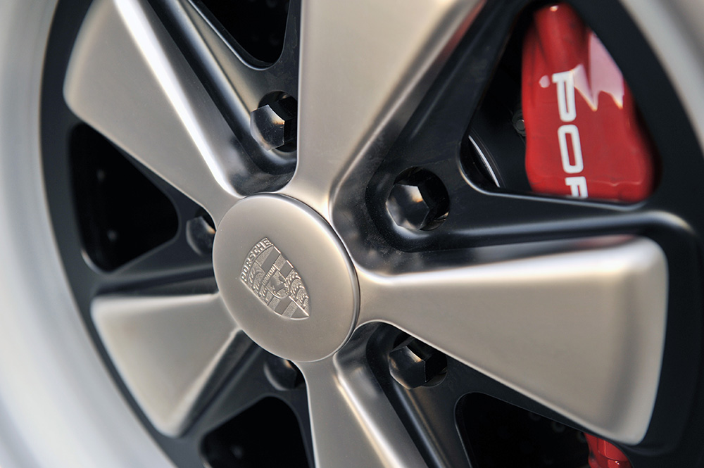 Close up of a Porsche centre cap