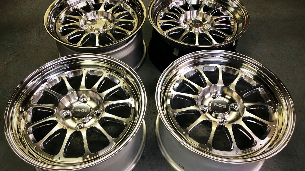 3-piece custom-forged Fikse wheels